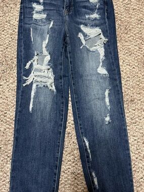 NWT RISEN Distressed Dark Wash Skinny Jeans - Blue
